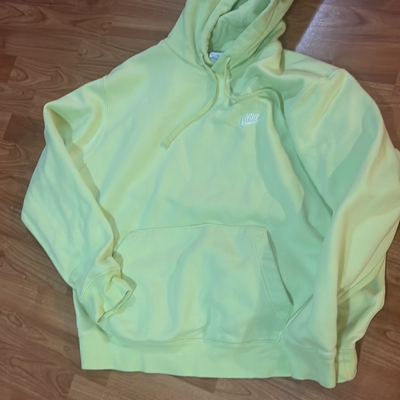 Nike Other - EUC Nike hoodie. Mens size XL. Light green yellow ish